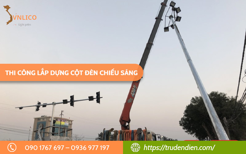 thi-cong-lap-dung-cot-den-chieu-sang