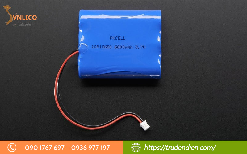 nen-thay-pin-luu-tru-lithium-bao-lau-mot-lan