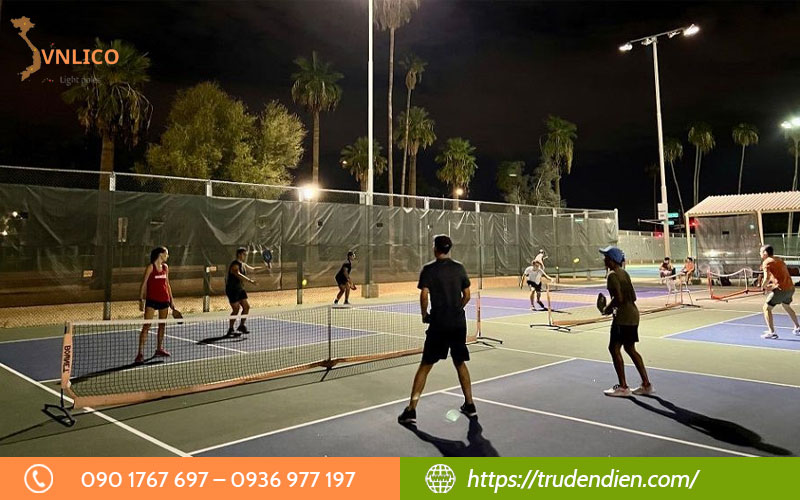 tieu-chi-quan-trong-khi-chon-den-led-cho-san-pickleball