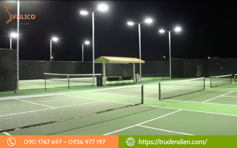 ban-hieu-the-nao-ve-thiet-ke-chieu-sang-san-tennis