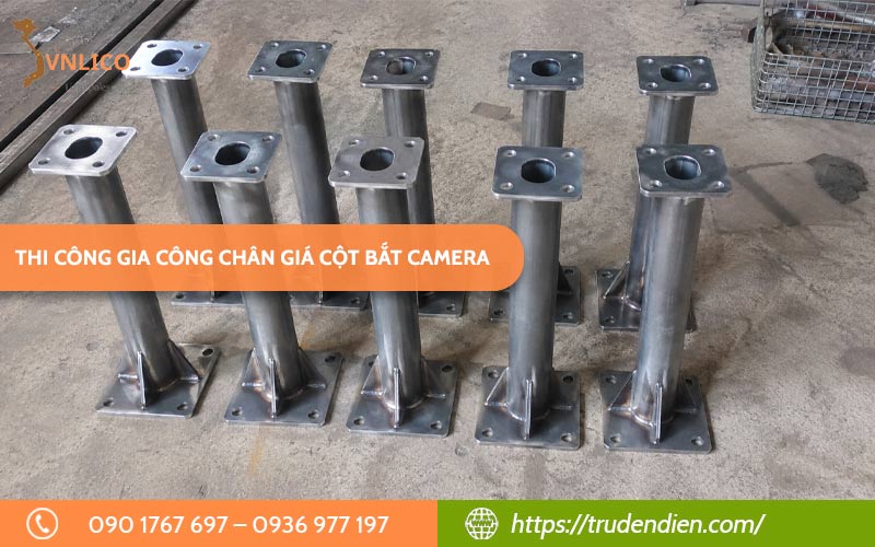 thi-cong-gia-cong-chan-gia-cot-bat-camera